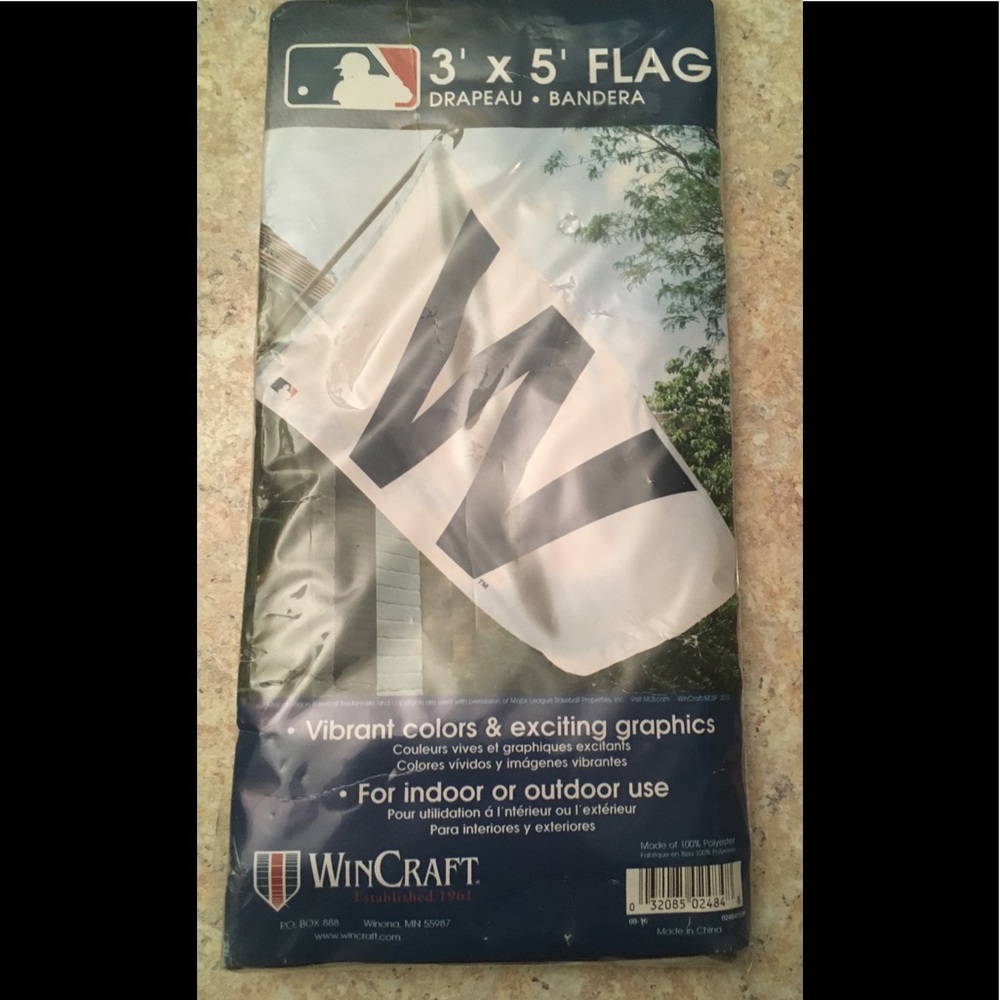 NWT WinCraft W Flag 3’ x 5’